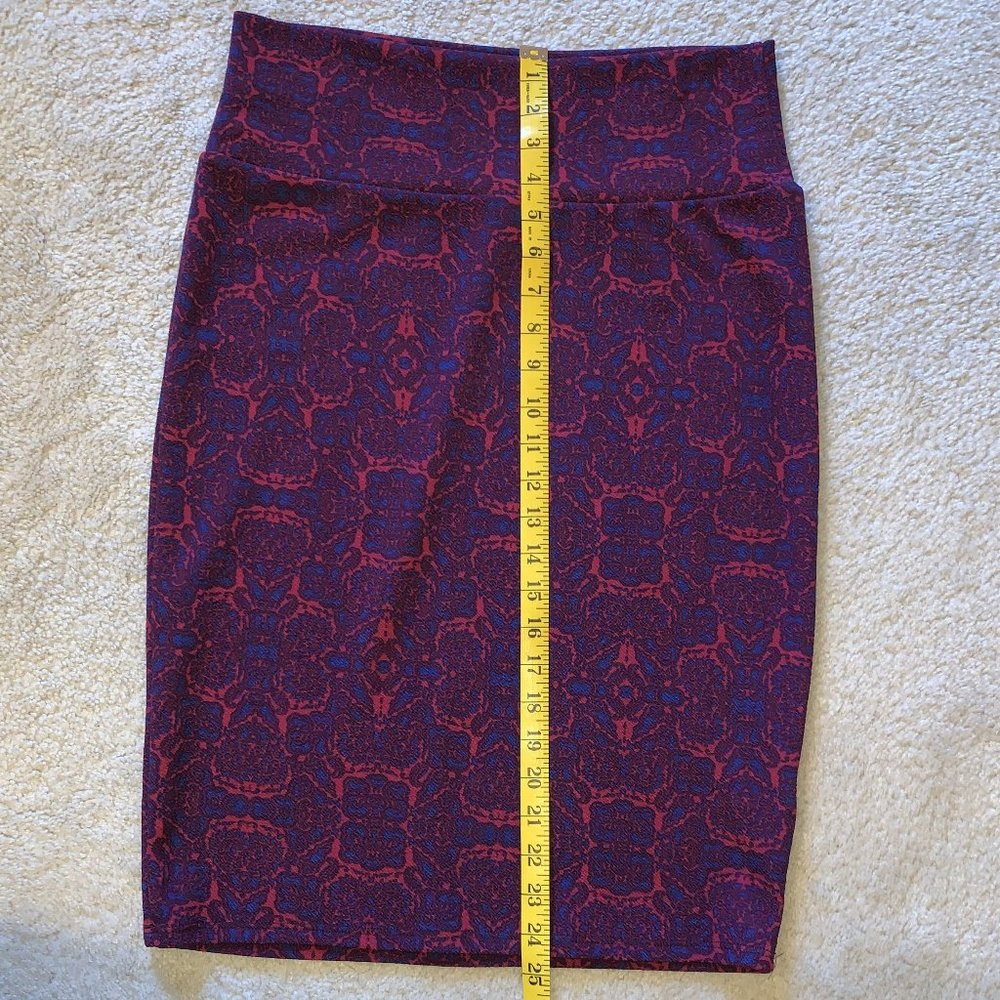 LuLaRoe Cassie Stretchy Pencil Skirt Damask Pattern in Red, Wine and Blue -Size